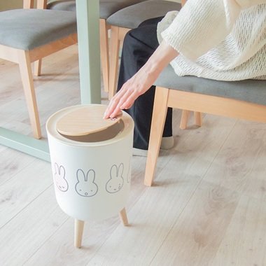小物入れにもなる脚付きダストボックス(ミッフィー)