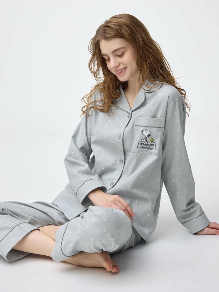 どんなインテリアにも馴染む、優しく柔らかな印象のグレー