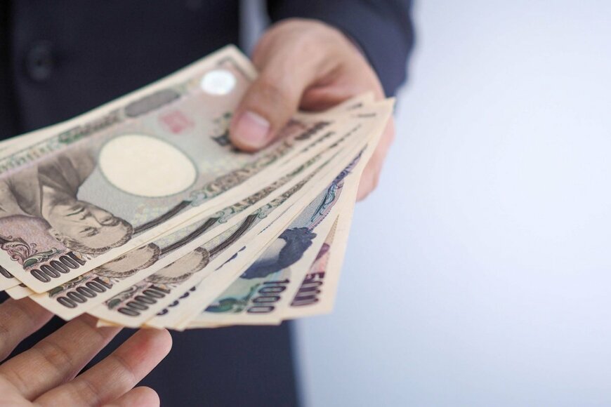 低所得者世帯へ「3万円給付」が進む。過去に行われた高齢者向けの給付金には何がある？