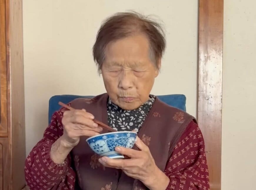 【94歳】きのえおばあちゃんが作る「長寿の朝食」に大反響「最高の朝ご飯ですね」