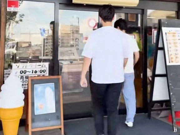 【富山県×道の駅グルメ】大人気の観音10段ソフトクリームを思わず二度見！「漫画に出てくるやつ」と反響続出