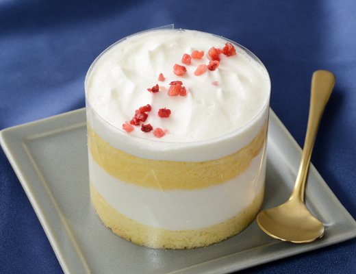 ローソンの新商品:とろけるご褒美ケーキ