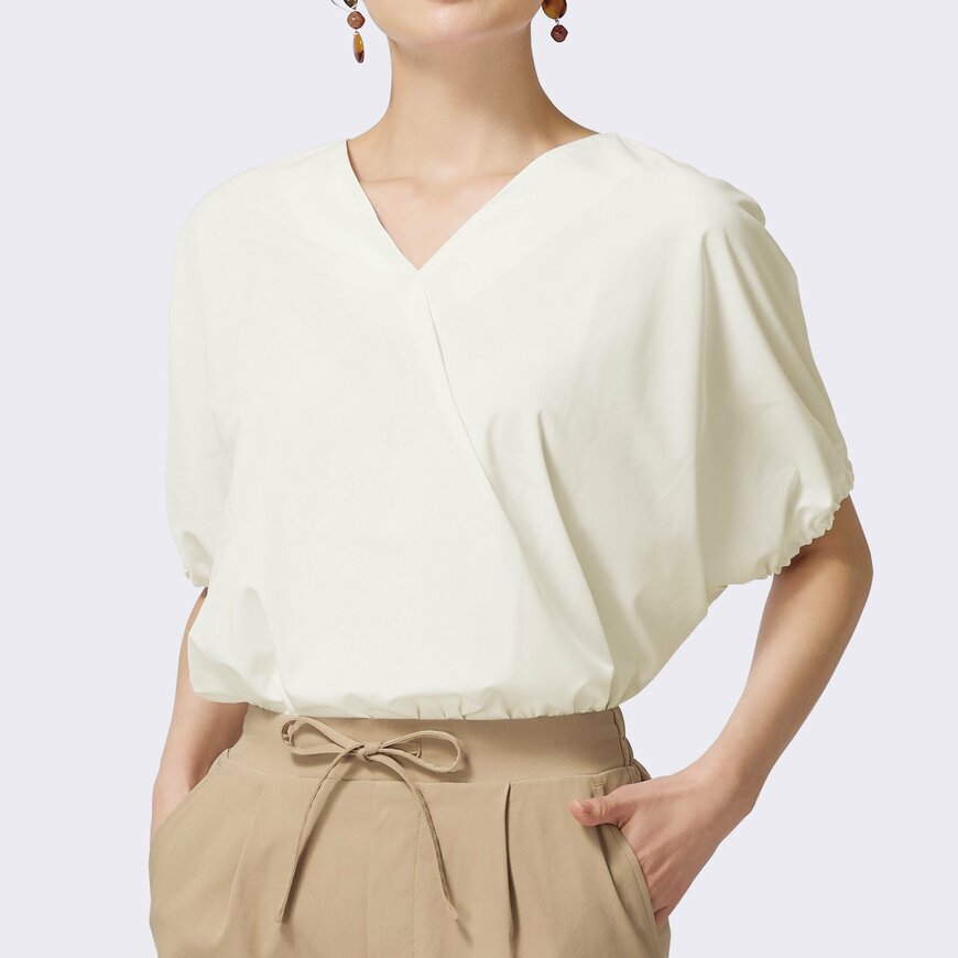 バンブー接触冷感Ｖネックブラウス