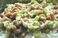 茶碗がネバネバせず洗いやすい　納豆ご飯のかしこい食べ方に絶賛の声