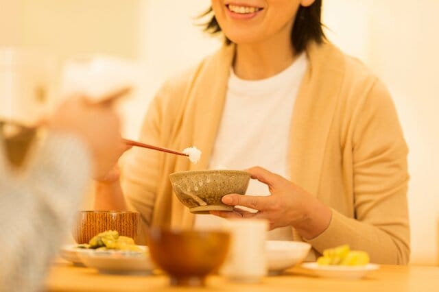 年金受給者の暮らしをサポート【年金生活者支援給付金】どんな人が対象で、いくらもらえるのか？基準額は月額5620円（2026年度）