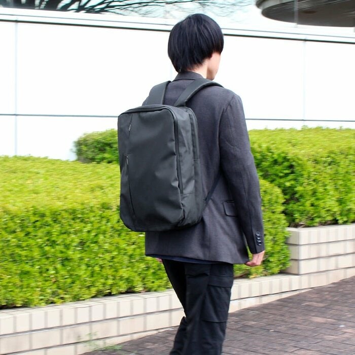 シンプルで機能的な「ベーシックバックパックⅡ」