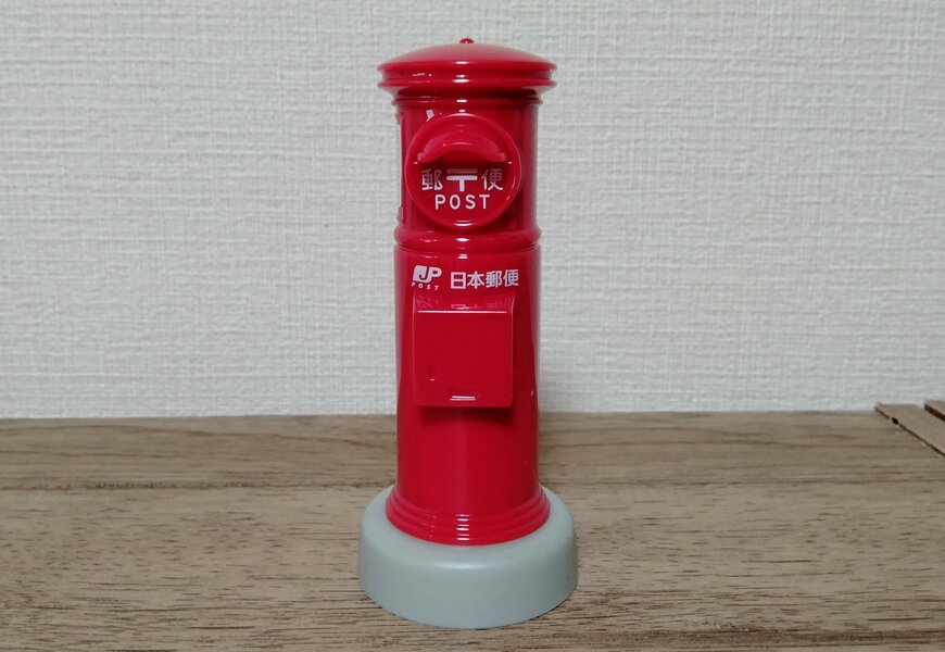 筆者撮影（ダイソー、丸型郵便ポストハンコケース）