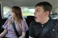 【初めての日本旅】イギリス人の弟、日本の景色に大興奮！「アニメの世界みたい」とはしゃぐ姿が話題