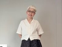 【70代マダム】がGUの白シャツを着こなす。足元に“秋”を取り入れたスタイルに憧れる！
