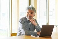 うらやましい「70歳代で貯蓄3000万円以上ある世帯」は何割？約3世帯に1世帯が「年金だけで日常の生活費をまかなうのは難しい」