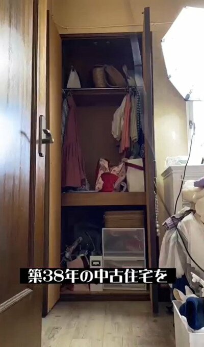 変身途中の書斎のクローゼット