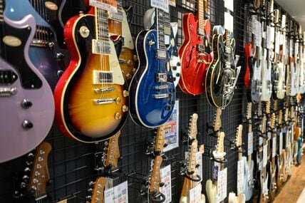 ハードオフで発見した「ジャンクギター」　あまりにも「切なすぎる説明文」が涙なしでは読むことができない…