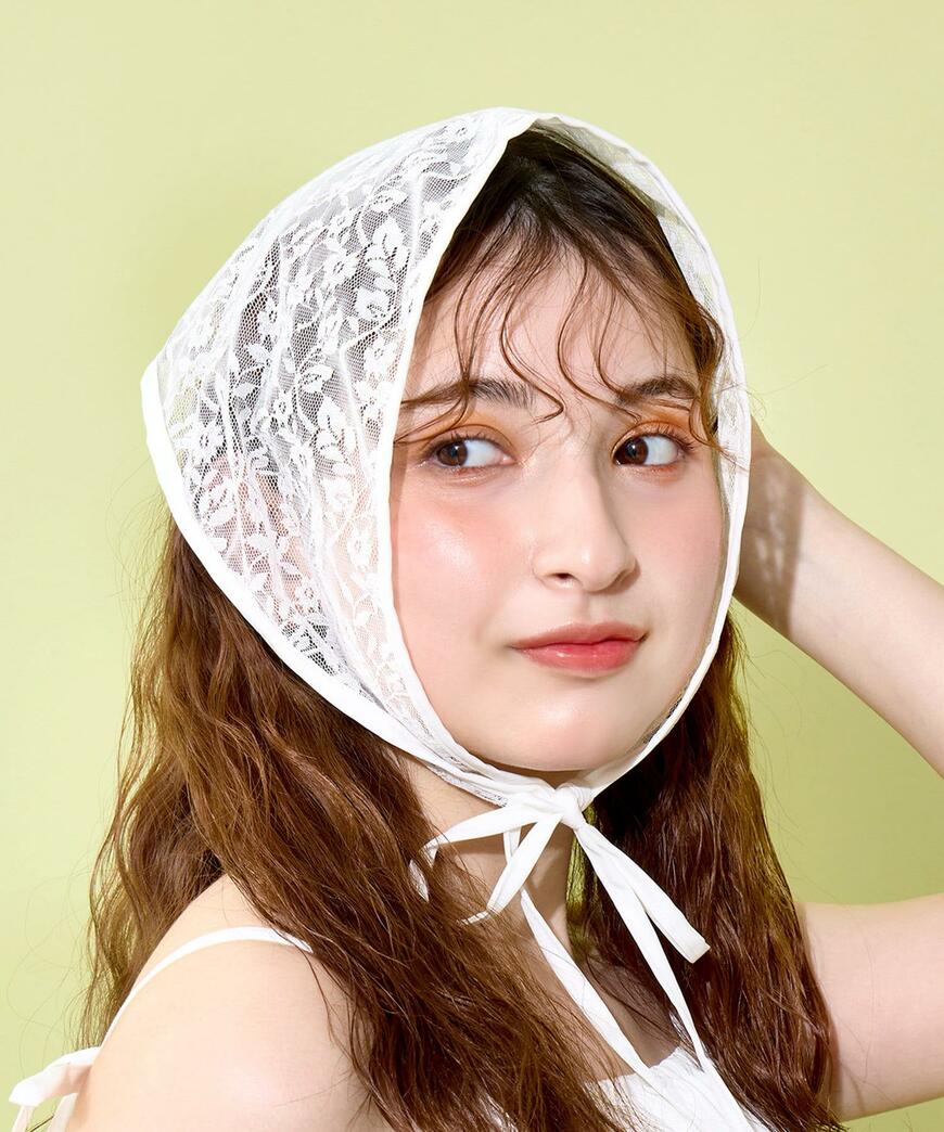 出所：パルグループ公式ファッション通販サイト 3COINS レースバブーシュカ