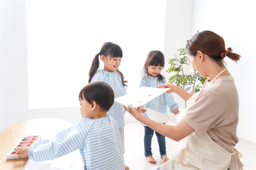 幼稚園教諭の給料はどのくらいか