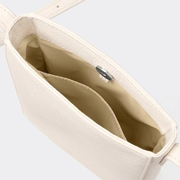 出所：GU公式ファッション通販サイト リアルレザーミニショルダーバッグ+E