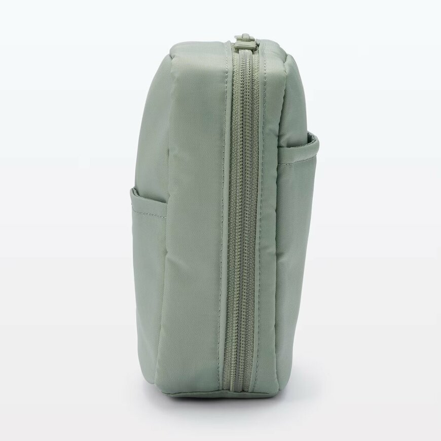 無印良品 ナイロンメイクポーチ