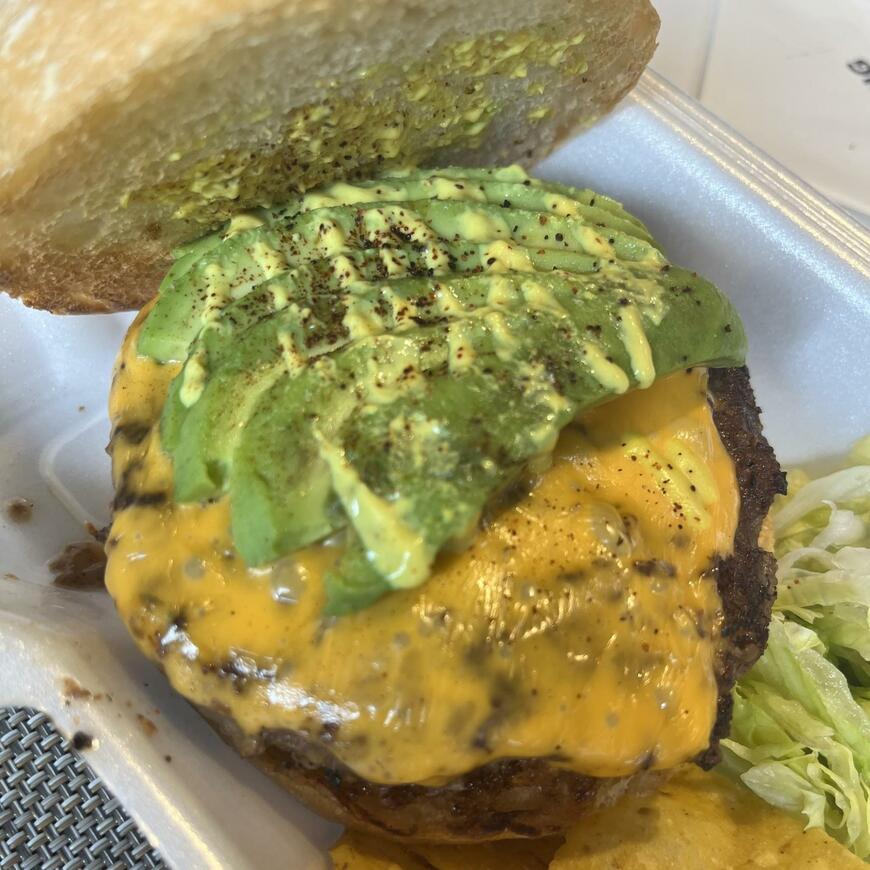 とろけるチーズは間違いのない美味しさ