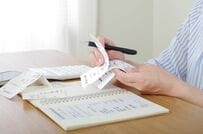 二人以上世帯の1ヵ月の食費平均はいくら？「約9.5万円」の消費支出データを解説