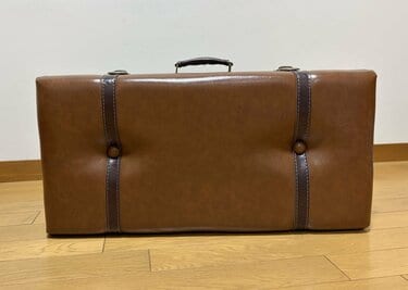 3COINS姉妹店サリュの「トランク型脚付き収納スツール」を購入してみた
