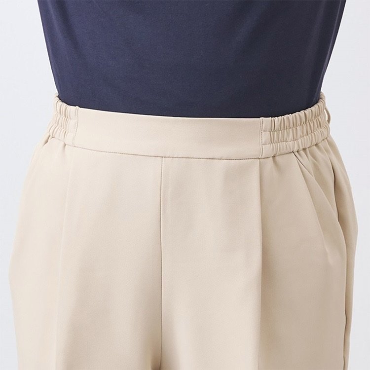 出所:ケユカ公式 すごナノ撥水 テーパードパンツ