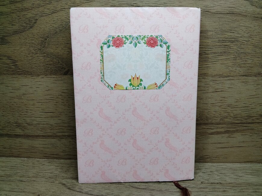 筆者撮影（セリア、ウィリアム・モリスのフレークシール）