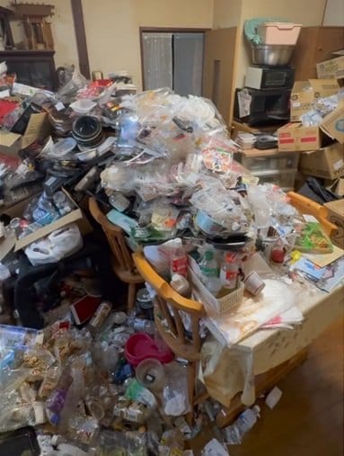「片付いた後の仕上がりが素晴らしい」20年連れ添った夫婦が住む〈ゴミ屋敷〉→プロたちの手で〈スッキリ清潔な空間〉に大変身！絆を取り戻すための第一歩