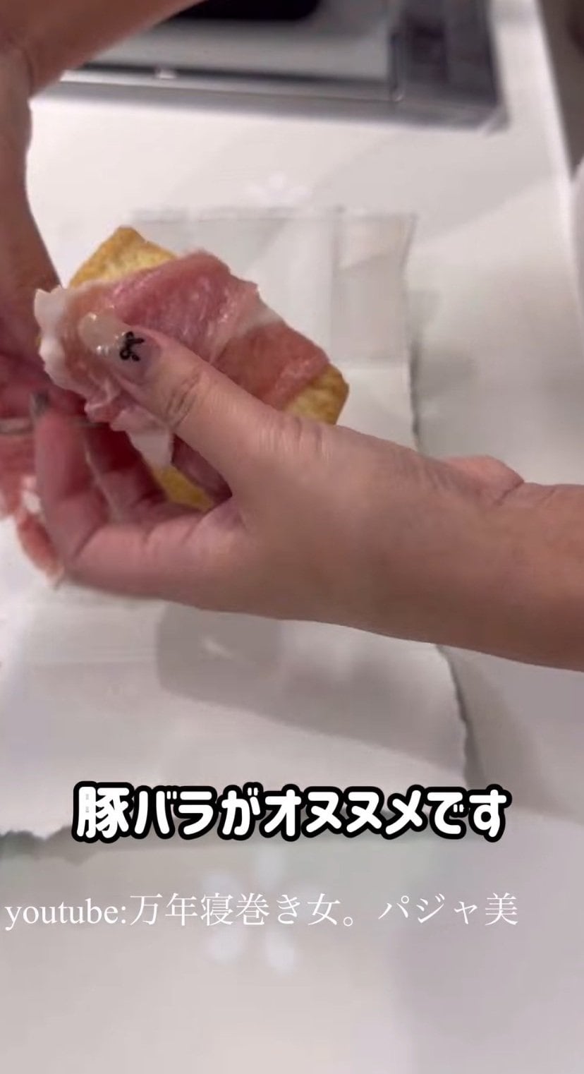 育休中の妻が夫に作る【厚揚げチーズ肉巻き弁当】色鮮やかでボリューミーなお弁当が食欲をそそる