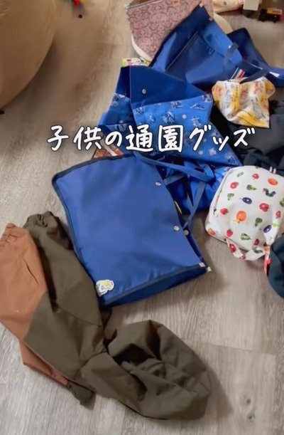 「お母さん素晴らしい！」通園グッズを自分で片付けられるように...→壁掛け用パーツや木材で使いやすい〈壁掛け収納〉をDIY