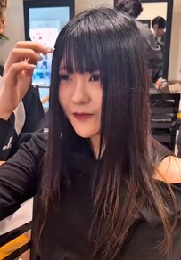 「顔が大きく見える…」と悩む女性　全部お任せで「カット＆カラー」に挑戦！美しすぎる髪型に笑顔