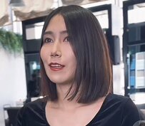 「綺麗でかっこいい感じが好き」理想を叶えたショートカットで、大人の魅力が引き立つスタイルに！