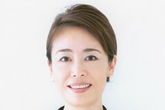 67歳 安藤優子 30年前のカシミアジャケット着用に反響「体型が変わってないのが凄すぎる」「仕立ての良さが伝わります」