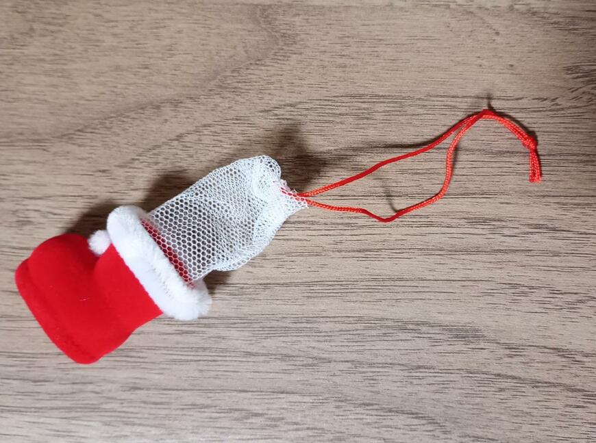 筆者撮影（セリア、サンタブーツオーナメントミニ 2個入）