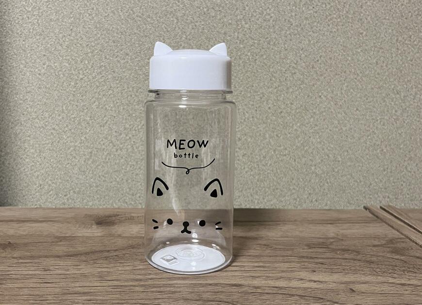 筆者撮影（セリア、キューティーズ 耳付きドリンクボトル 380ml）