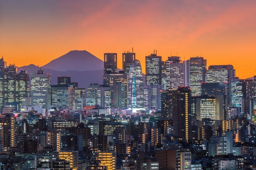 日本の地盤沈下、急成長する海外へ旅行できなくなる未来も？