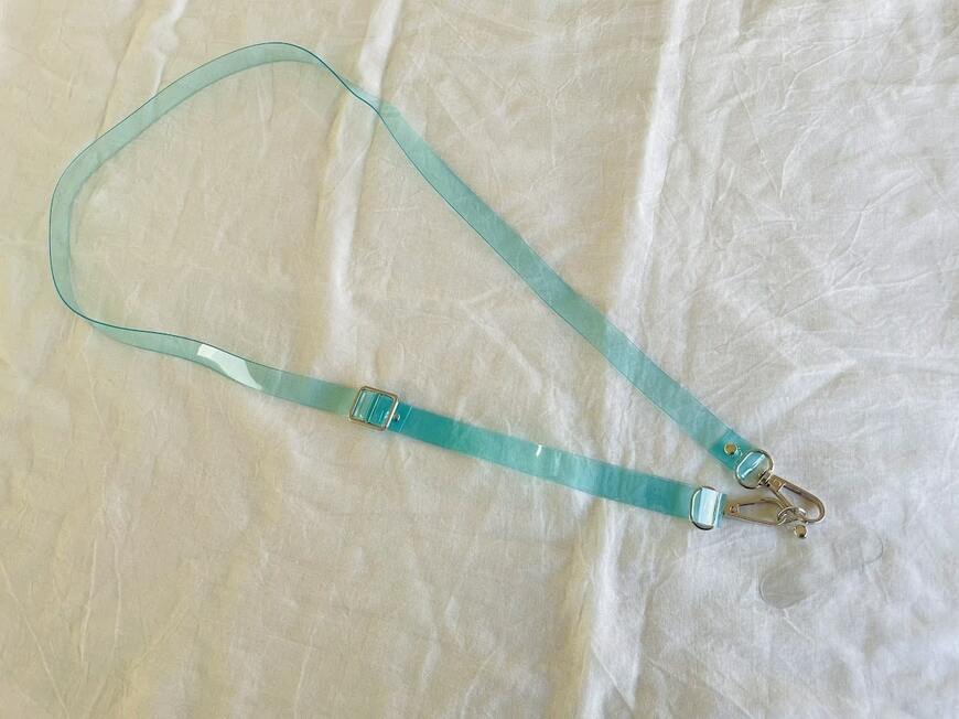 ダイソー「ワイドモバイルショルダー」