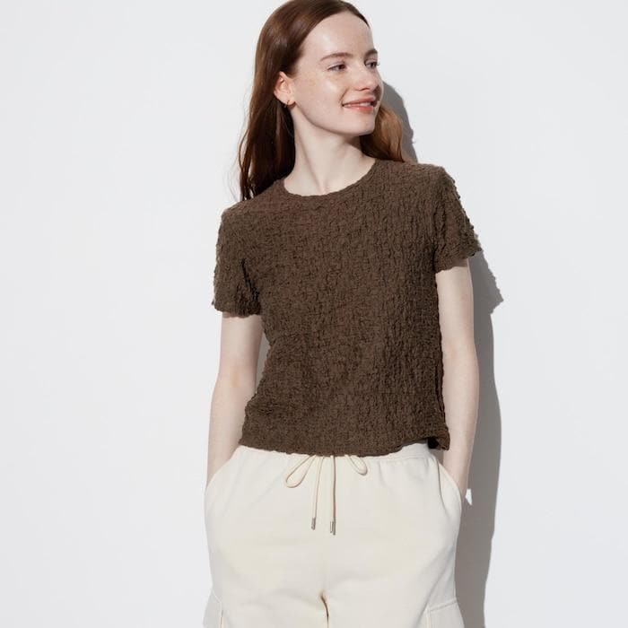 ユニクロ、シャーリングT着用例画像