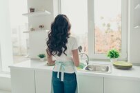 「育児の先輩がいうのなら…」甘え上手を狙った妻たちの失敗談とは