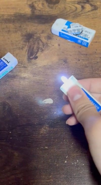 2つ目は電気が点く仕掛け
