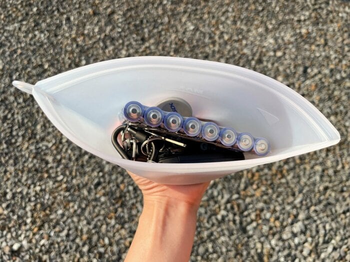 水に濡らしたくない電子機器を入れるのにも最適!