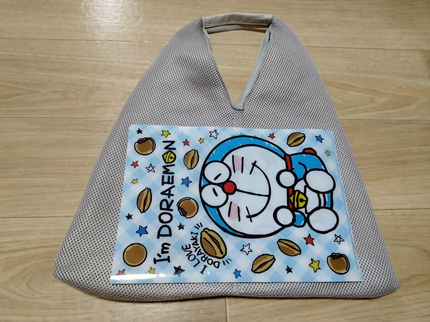 出所：筆者撮影（3COINS　メッシュトライアングルバッグ）