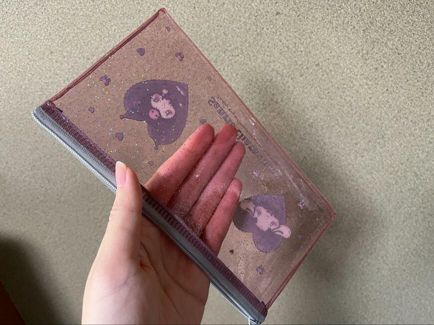 ダイソー、ラメポーチM/X うるうるハート