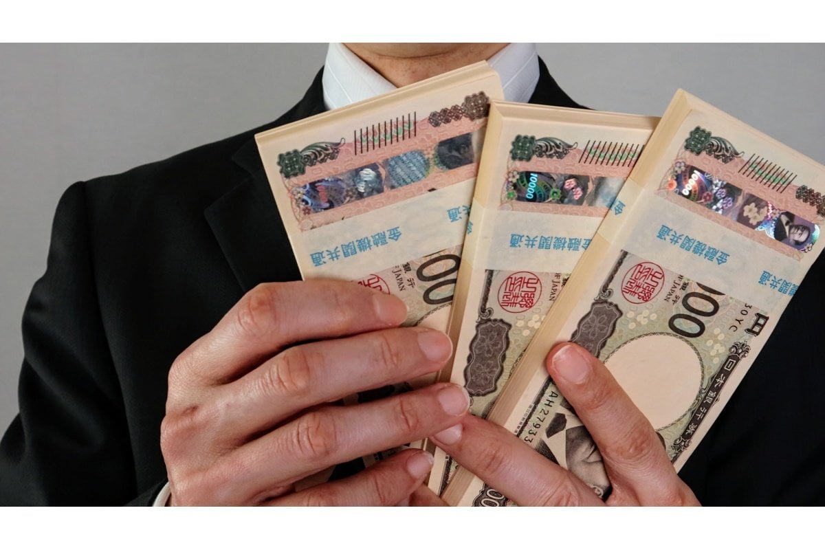 憧れの「年収1000万円以上」高所得者は日本にどのくらいいる?夫婦共働きで「年収1000万円以上」の世帯も!やっぱり貯蓄も多いの? 世帯年収 ...