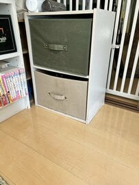 「ナニかが…いる…」引き出しの中から覗いていた黒猫 ひっそり送られた「視線」が可愛い