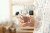 彼氏がコップの代わりに買ってきた「意外なグッズ」に注目集まる　独特な発想に「これぞ本物の男だ」