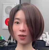 大人ショートのアップデート！女性がカットでショートウルフにイメチェン