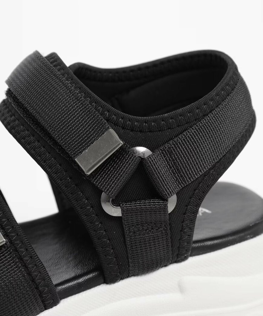 出所：ハニーズ公式オンラインショップ