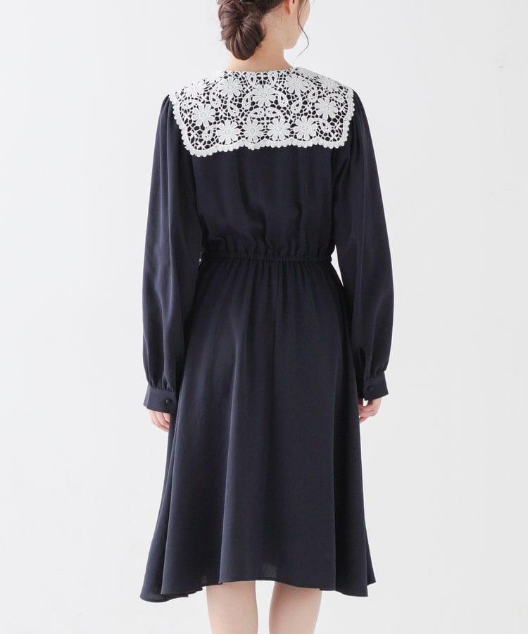 出所：ハニーズ公式通販　レース衿ワンピース