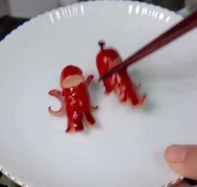 【弁当箱は洗濯ハンガー】反抗期の娘に送る「吊るした弁当」に目を疑う　想像の斜め上を行くアイデアに笑ってしまう