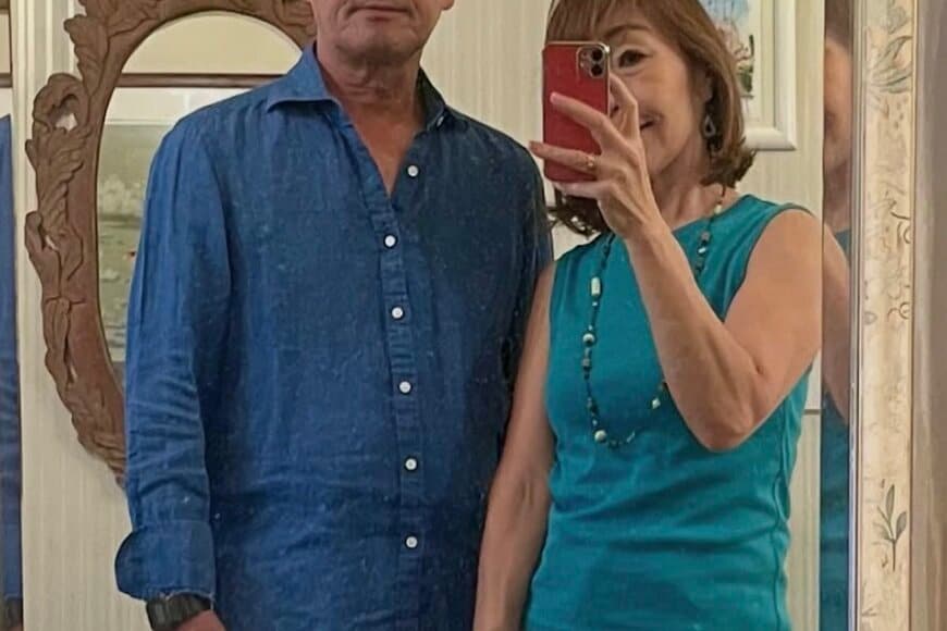 【60代夫婦】夏リンクコーデが素敵！色違いの“青”で魅せる大人のおしゃれ