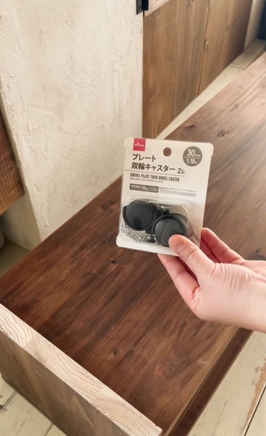 不要になったテレビ台を再利用！高さをカットしてキャスターを付けたら便利なプリンター台が完成
